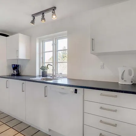 Domnika - 350m From The Sea By Interhome